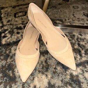 Stuart Weitzman Nude Flats in soft suede size 6